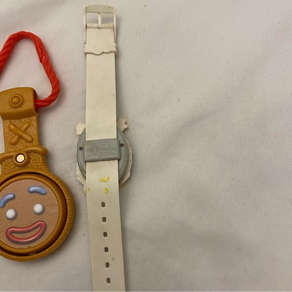 Kids Watch Lot Of 2 Untested Not Working Shrek Gingerbread Man & The Flintstones - Picture 8 of 9